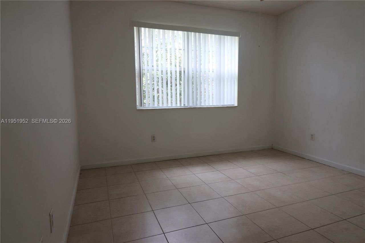6020 W Sample Rd, Unit 305, Coral Springs, FL 33067 Photo