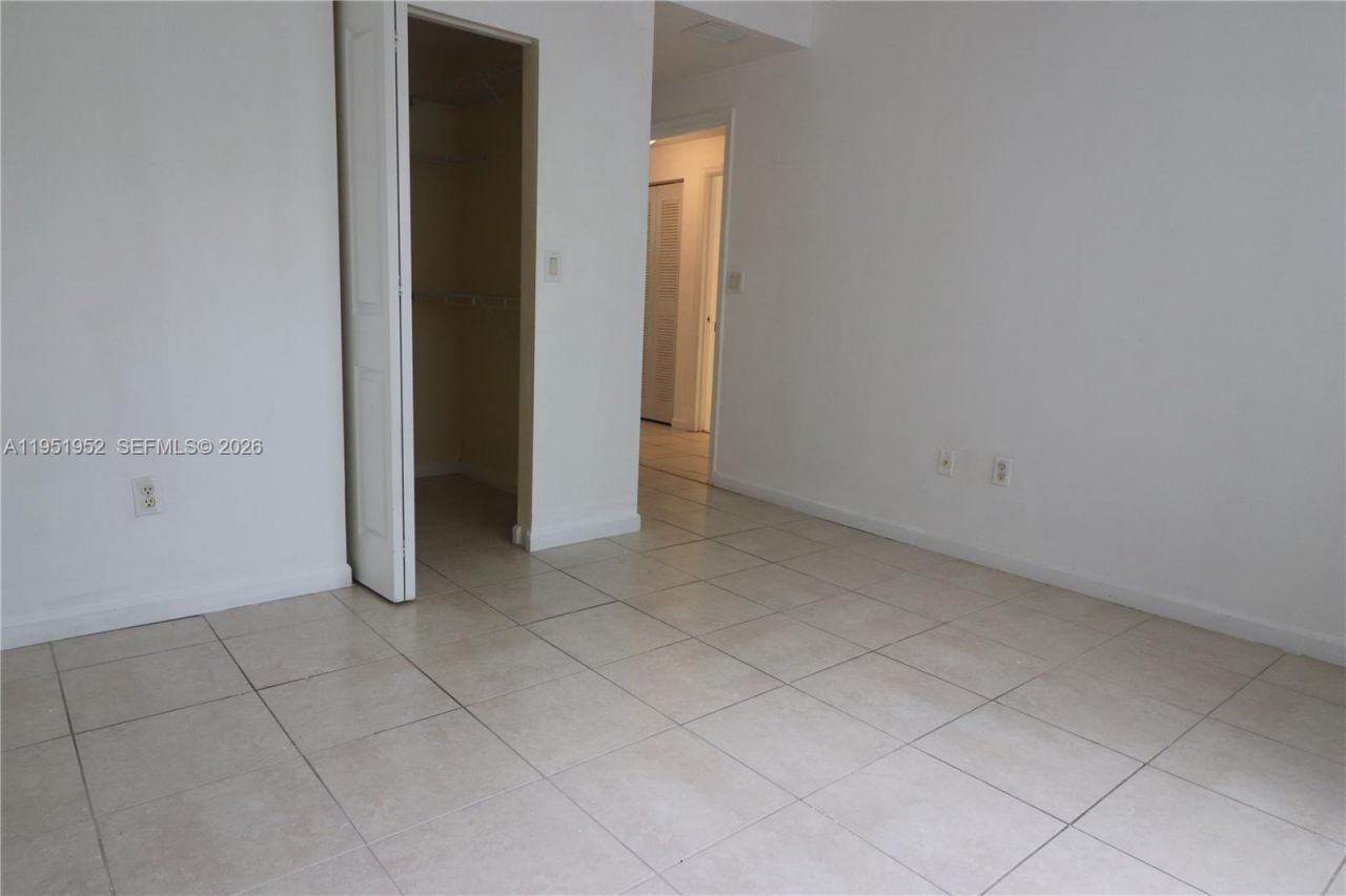 6020 W Sample Rd, Unit 305, Coral Springs, FL 33067 Photo