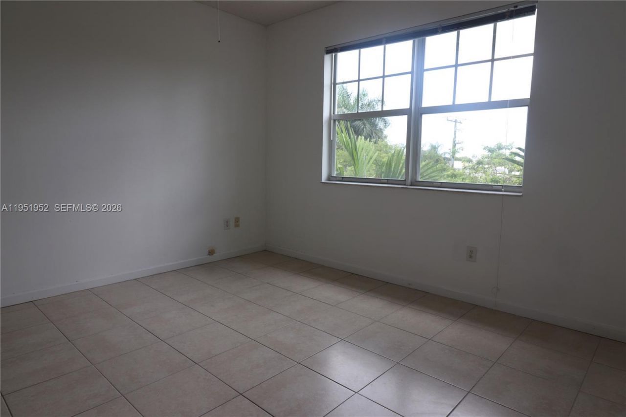 6020 W Sample Rd, Unit 305, Coral Springs, FL 33067 Photo