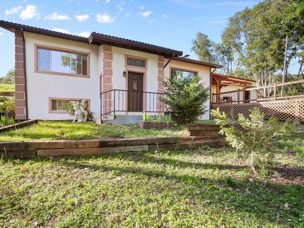 4884 Lower Grave Creek Road, Wolf Creek, OR 97497