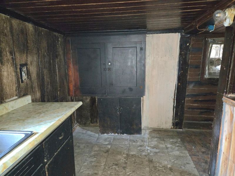 112 W Walnut Street, Pleasantville, OH 43148 Photo 9