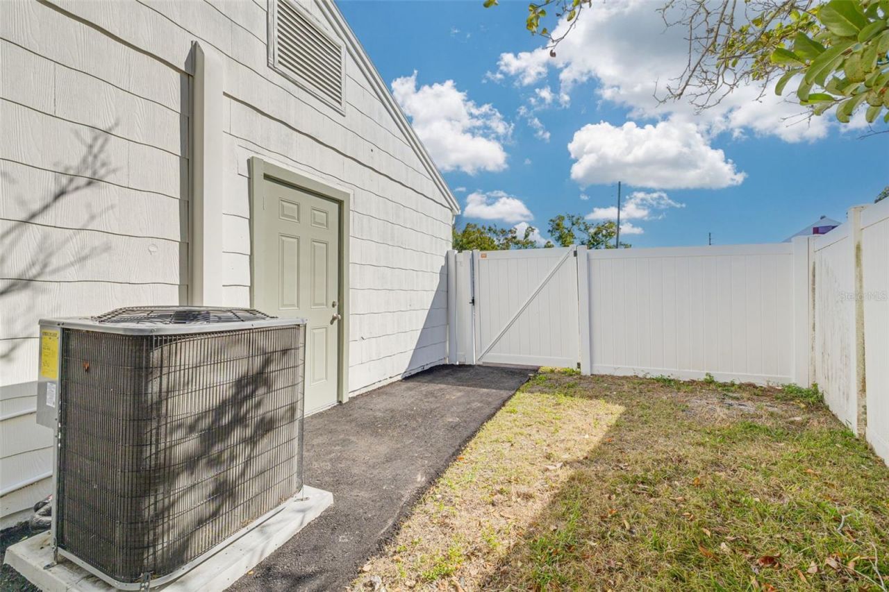6103 6th Avenue N, Saint Petersburg, FL 33710 Photo