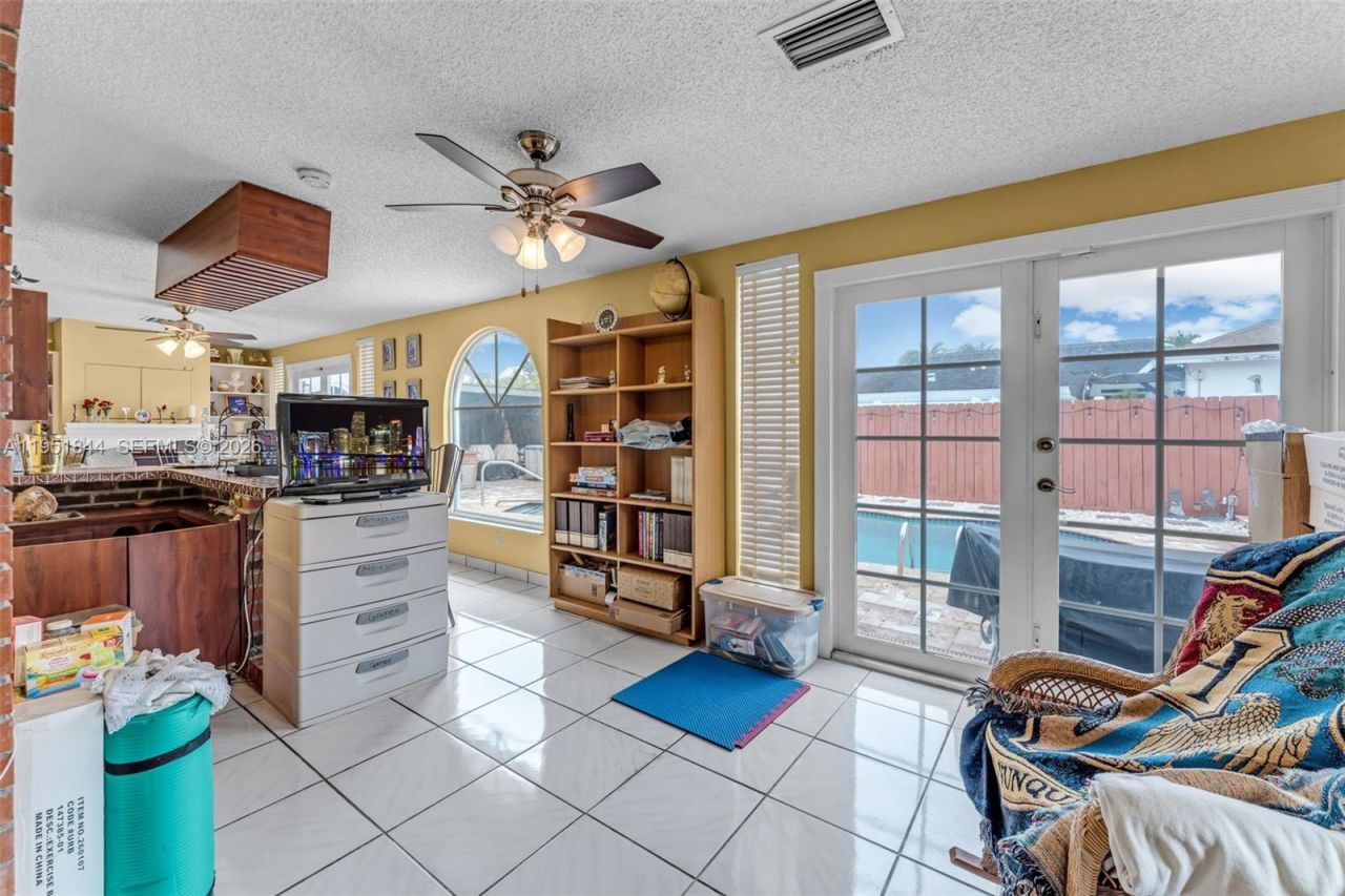 1232 SW 132nd Ct, Miami, FL 33184 Photo