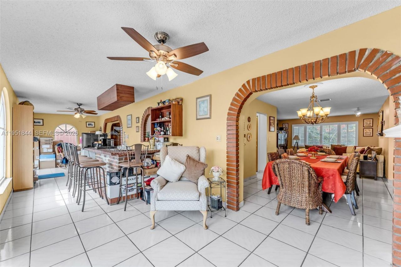 1232 SW 132nd Ct, Miami, FL 33184 Photo