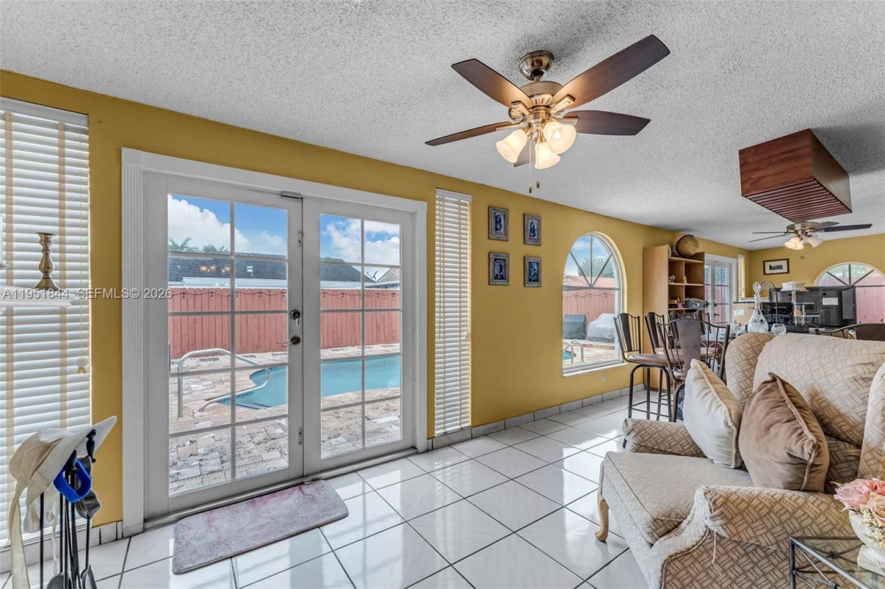 1232 SW 132nd Ct, Miami, FL 33184 Photo