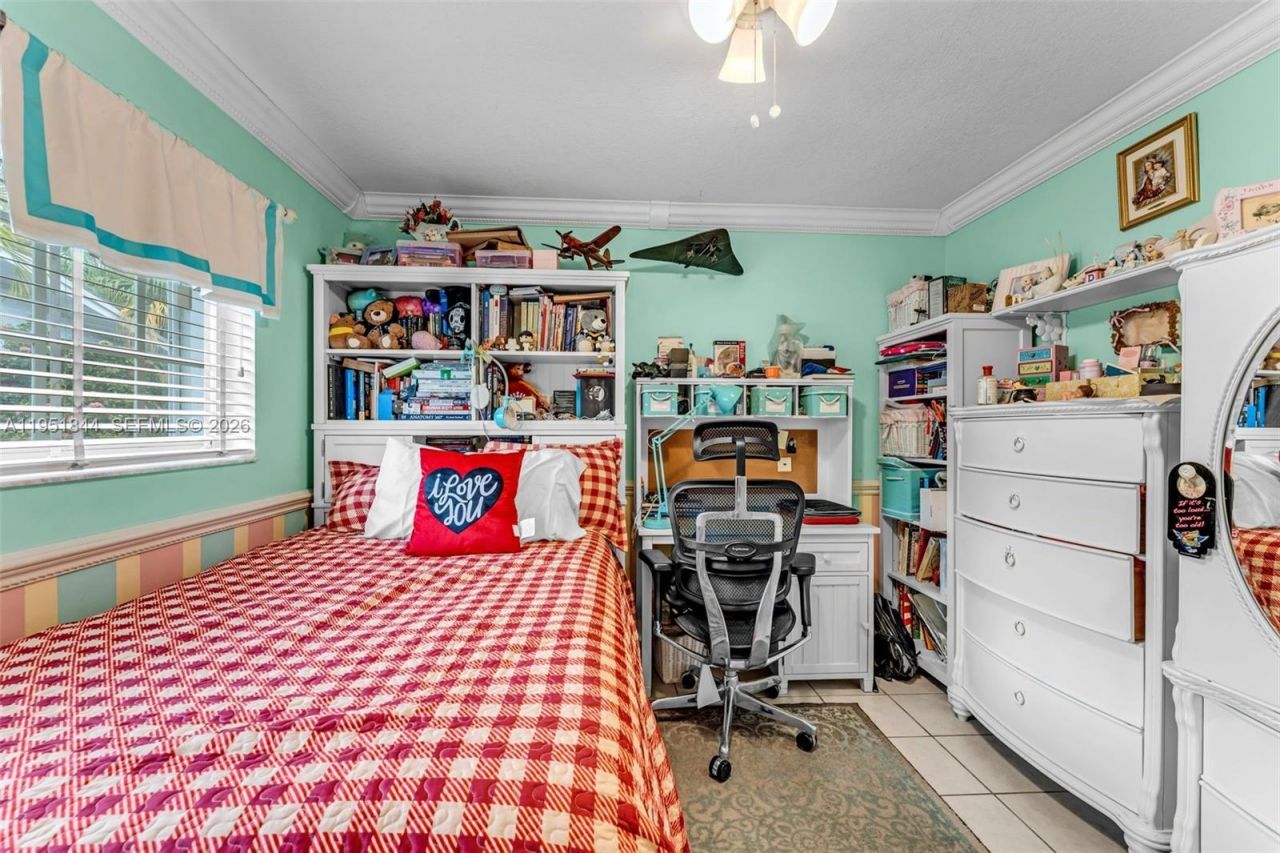 1232 SW 132nd Ct, Miami, FL 33184 Photo