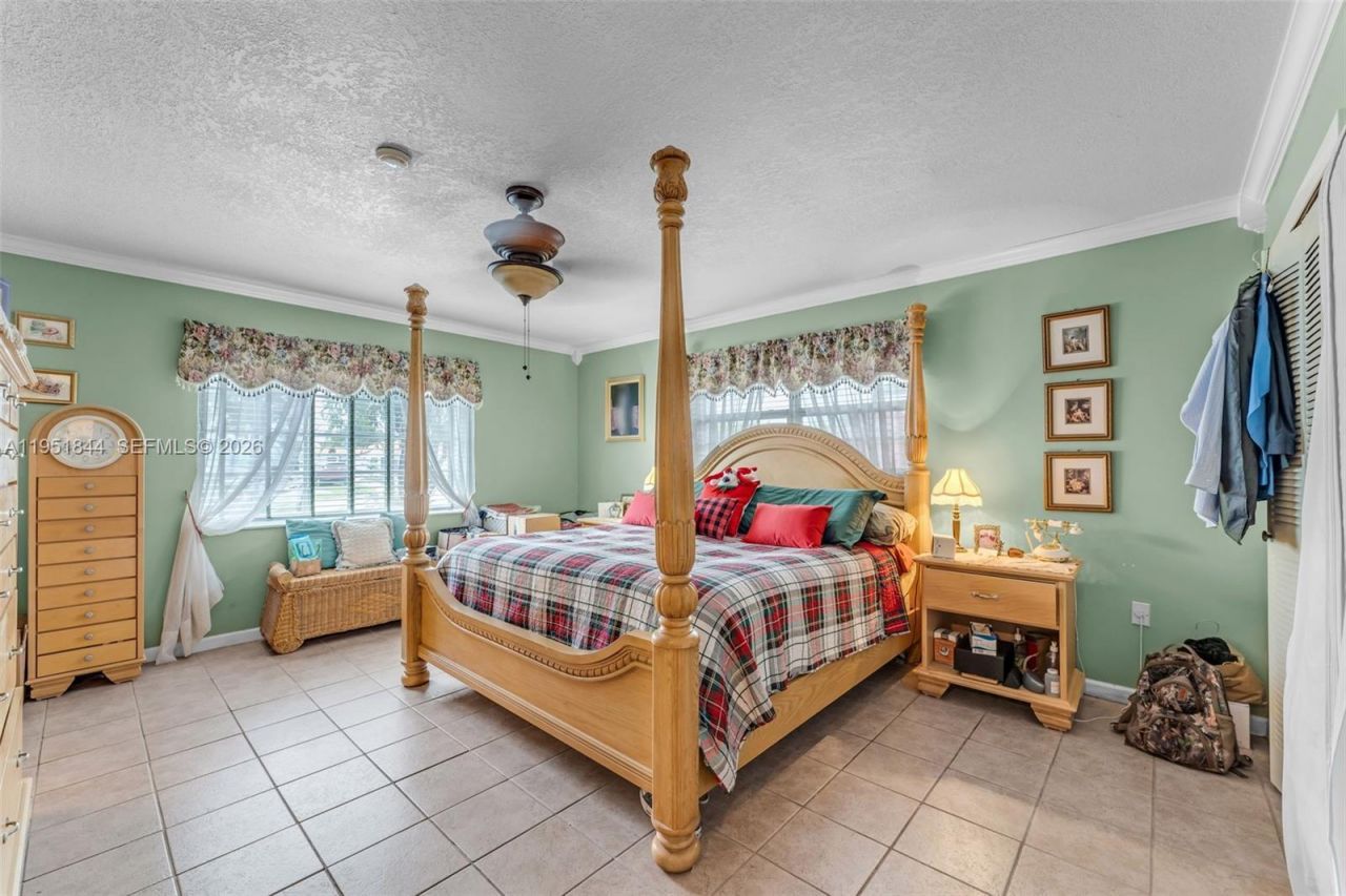 1232 SW 132nd Ct, Miami, FL 33184 Photo