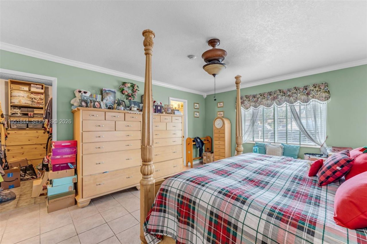 1232 SW 132nd Ct, Miami, FL 33184 Photo