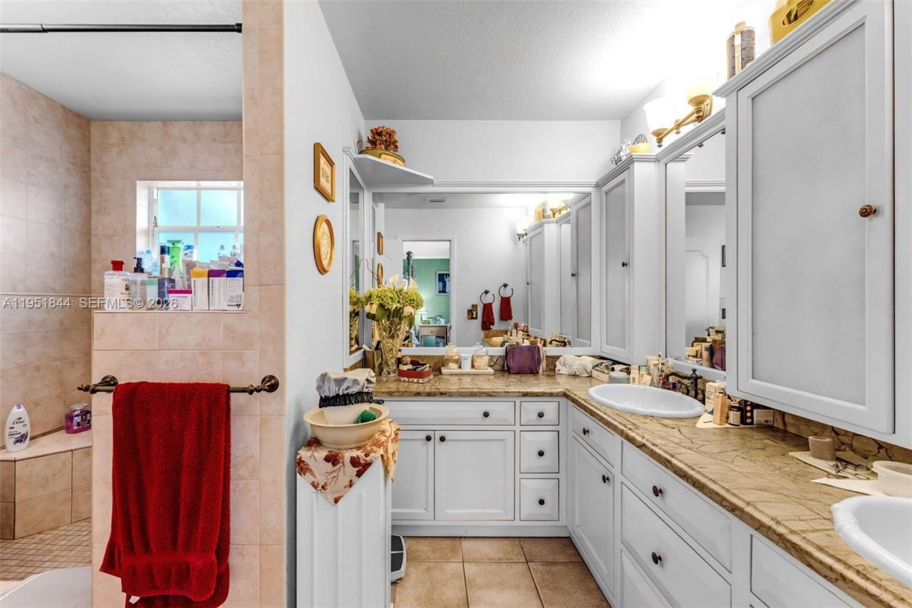 1232 SW 132nd Ct, Miami, FL 33184 Photo