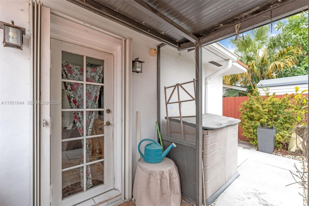 1232 SW 132nd Ct, Miami, FL 33184 Photo