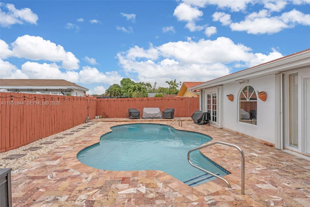 1232 SW 132nd Ct, Miami, FL 33184 Photo