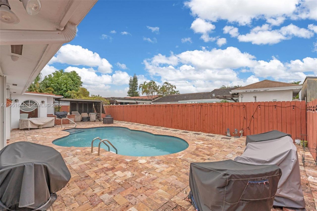 1232 SW 132nd Ct, Miami, FL 33184 Photo