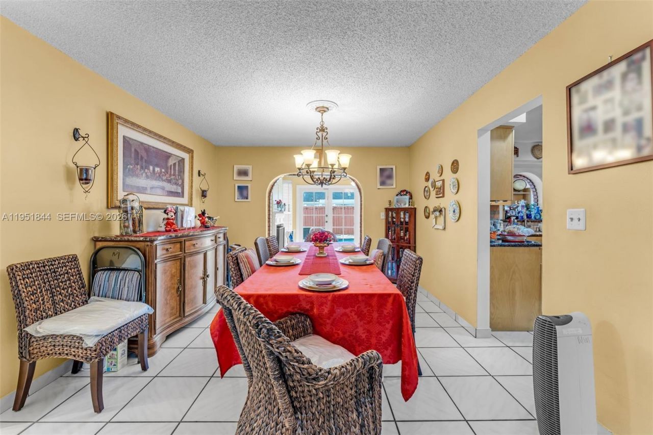 1232 SW 132nd Ct, Miami, FL 33184 Photo