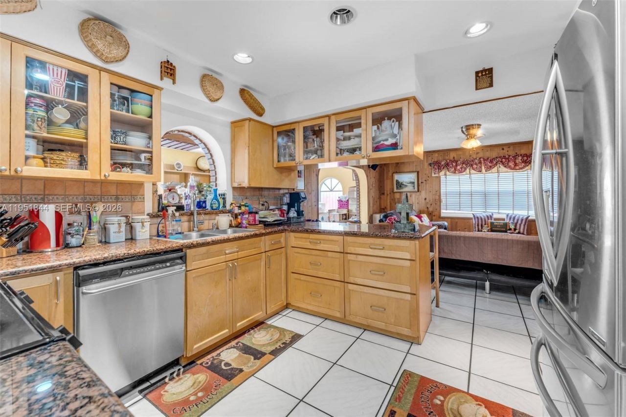 1232 SW 132nd Ct, Miami, FL 33184 Photo