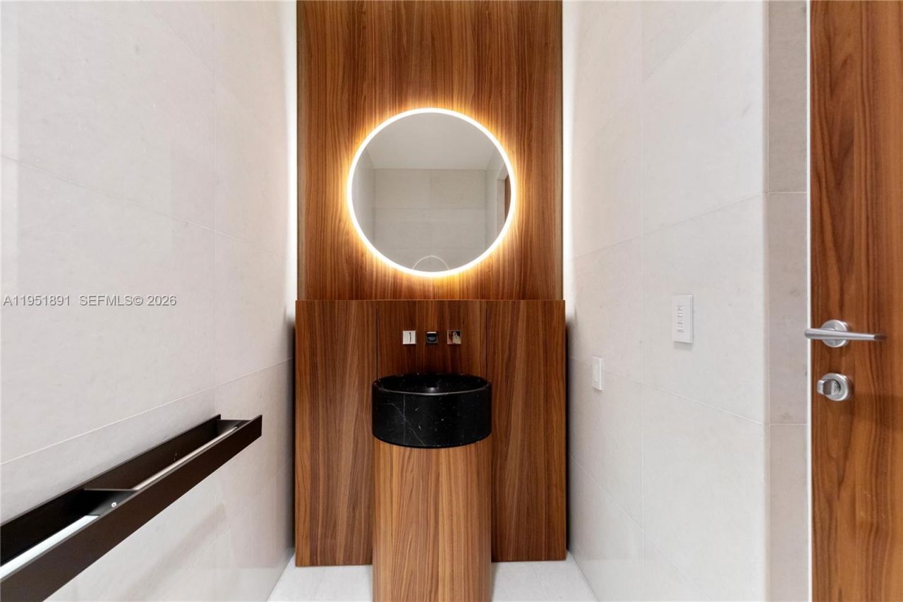 5 Grove Isle Dr, Unit L501, Miami, FL 33133 Photo