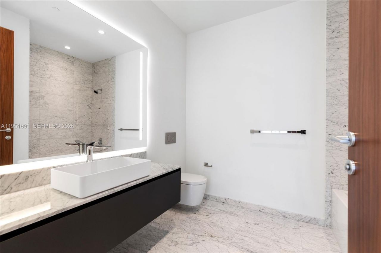 5 Grove Isle Dr, Unit L501, Miami, FL 33133 Photo