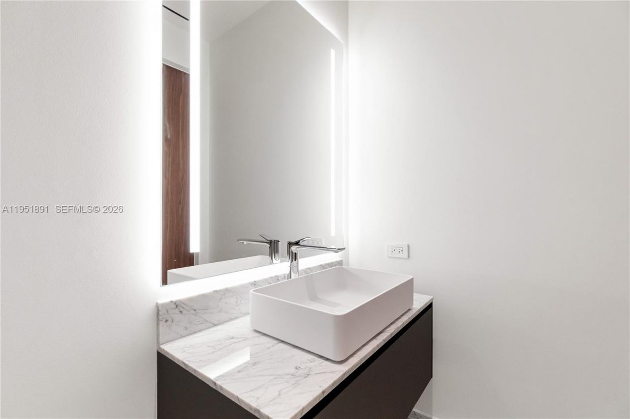 5 Grove Isle Dr, Unit L501, Miami, FL 33133 Photo