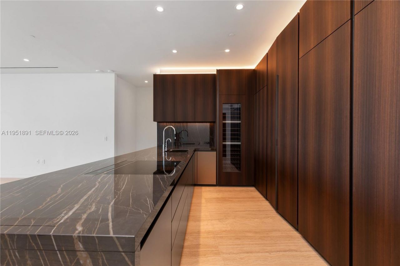 5 Grove Isle Dr, Unit L501, Miami, FL 33133 Photo