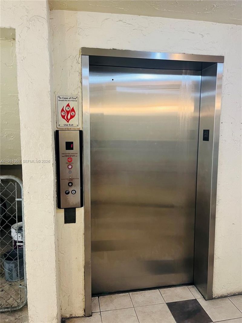 3070 NW 48th Ter, Unit 413, Lauderdale Lakes, FL 33313 Photo