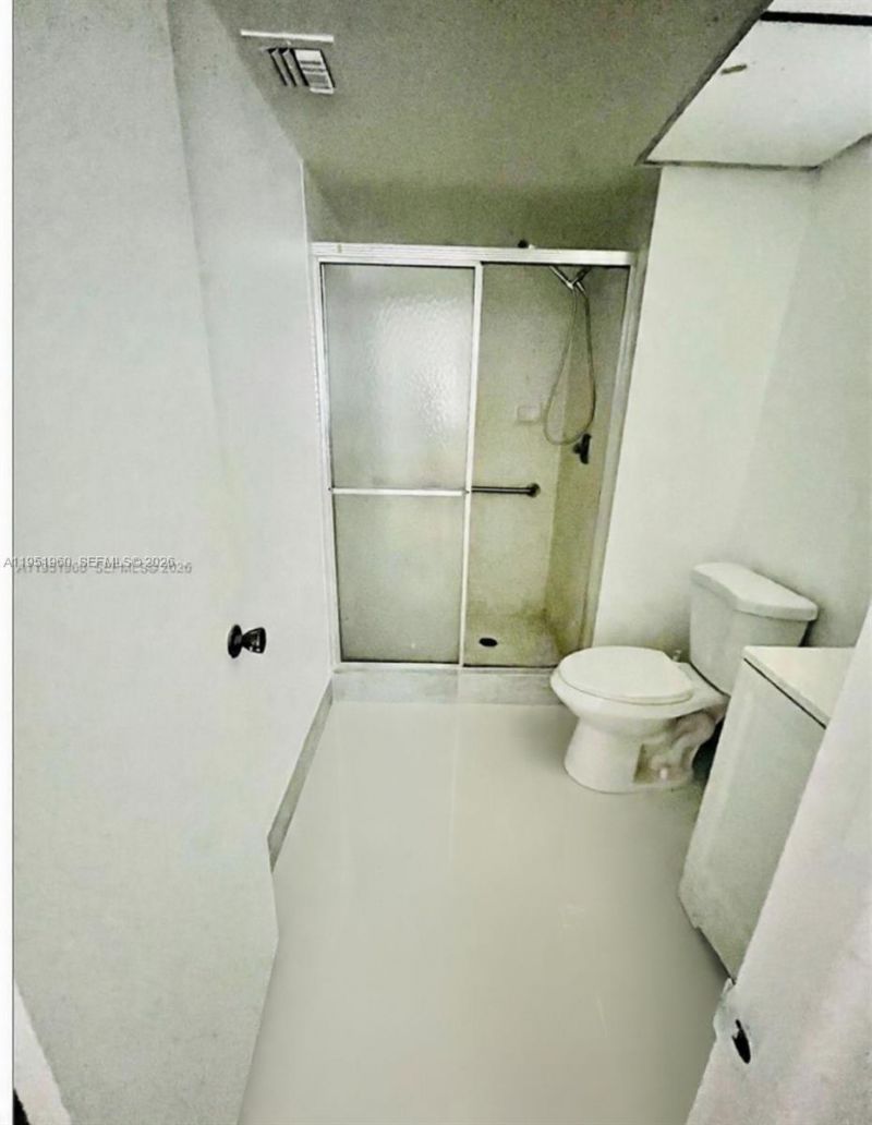 3070 NW 48th Ter, Unit 413, Lauderdale Lakes, FL 33313 Photo