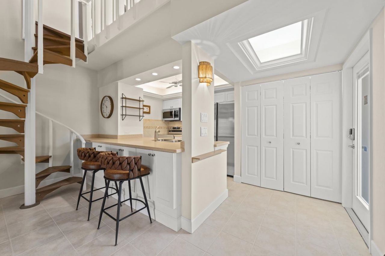 2321 W Gulf Dr, Unit 3D, Sanibel, FL 33957 Photo