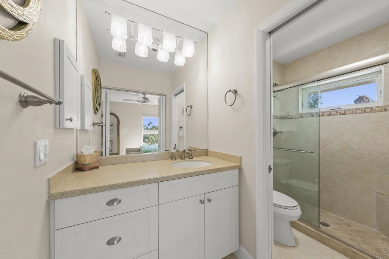 2321 W Gulf Dr, Unit 3D, Sanibel, FL 33957 Photo