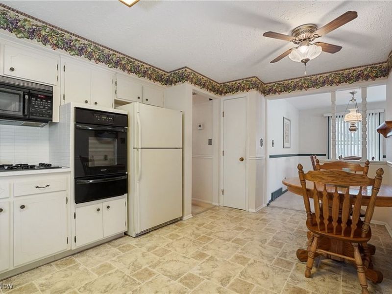 29310 Grand Boulevard, Wickliffe, OH 44092 Photo 24