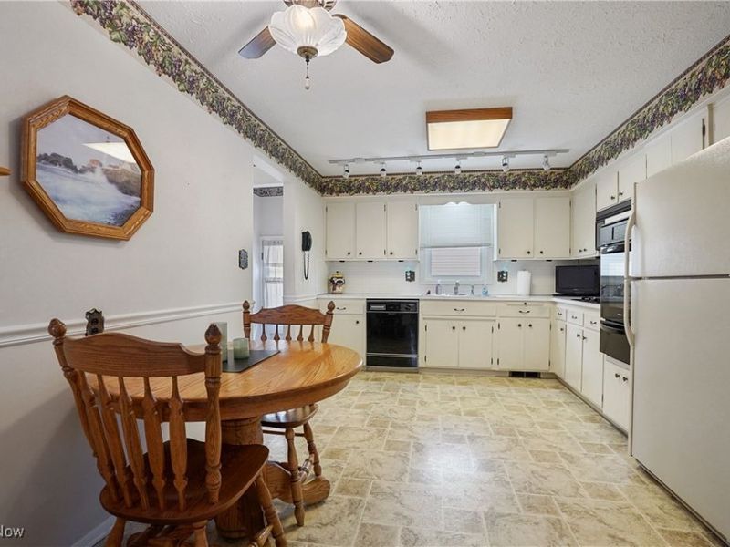 29310 Grand Boulevard, Wickliffe, OH 44092 Photo 26