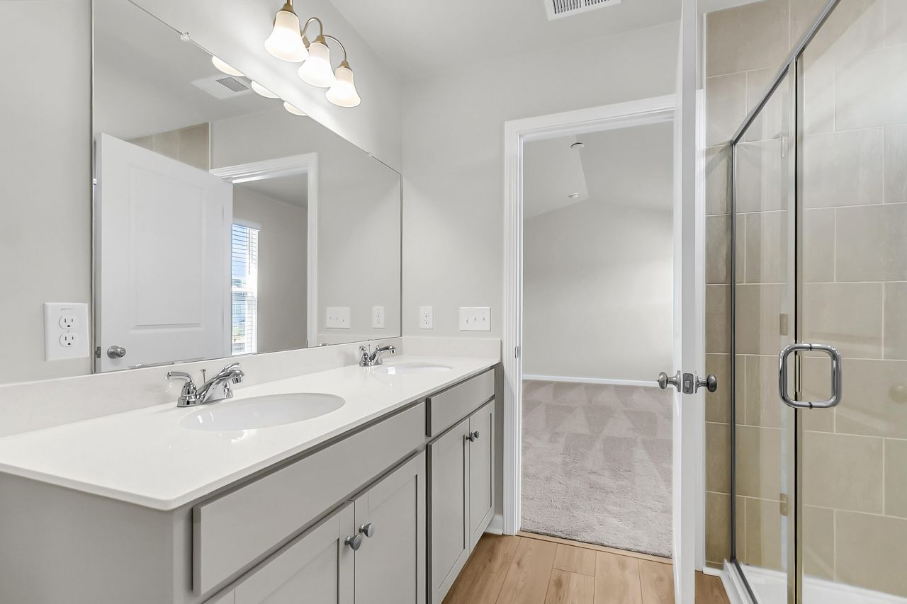 156 Casein Street Photo 17