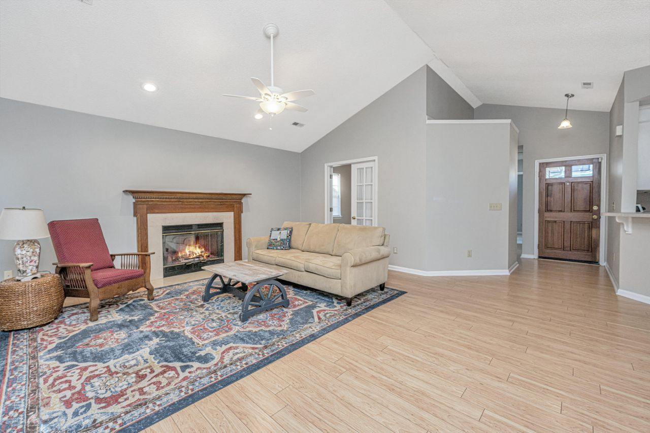 177 Briarwood Drive Photo 5