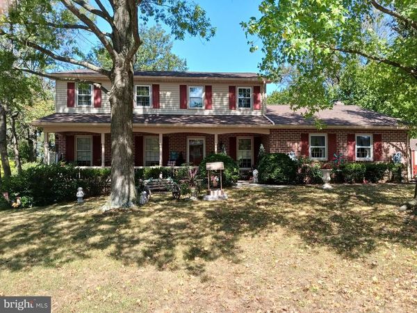 4166 ROBINHOOD DRIVE, YORK, PA 17408