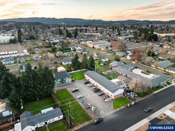 1267 SE Holman Av, Dallas, OR 97338