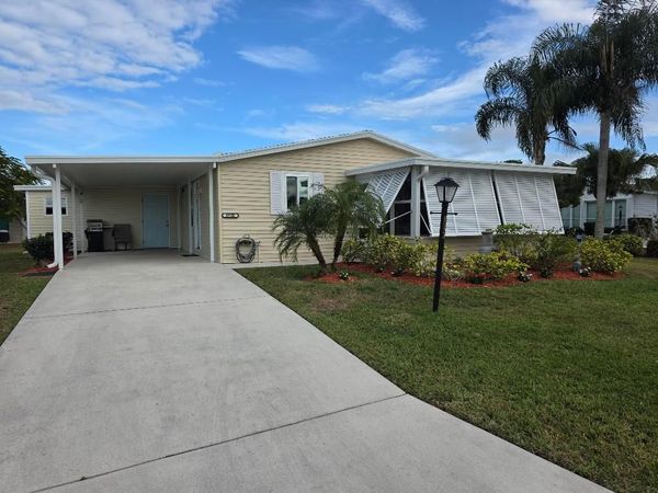 8524 Viburnum Court, Port Saint Lucie, FL 34952