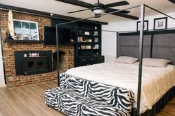 171 Parkwood Circle photo 4