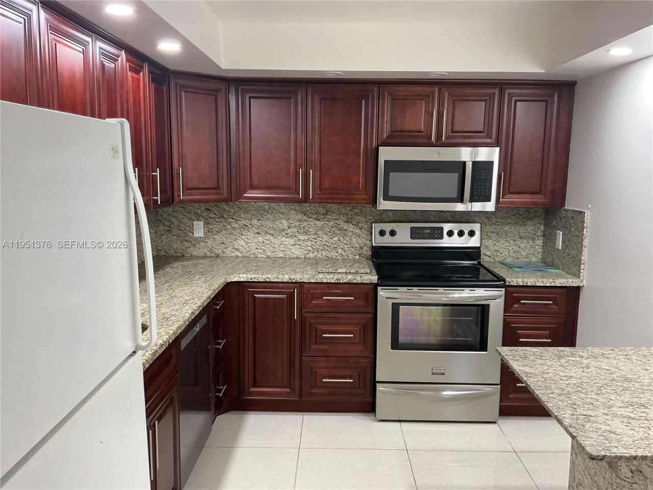 400 Leslie Dr, Unit 207, Hallandale Beach, FL 33009 Photo