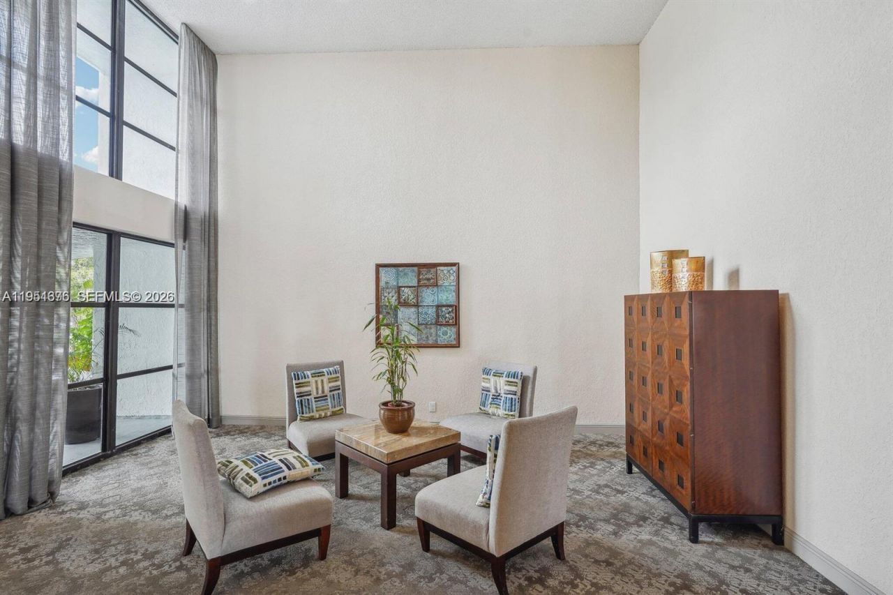 400 Leslie Dr, Unit 207, Hallandale Beach, FL 33009 Photo