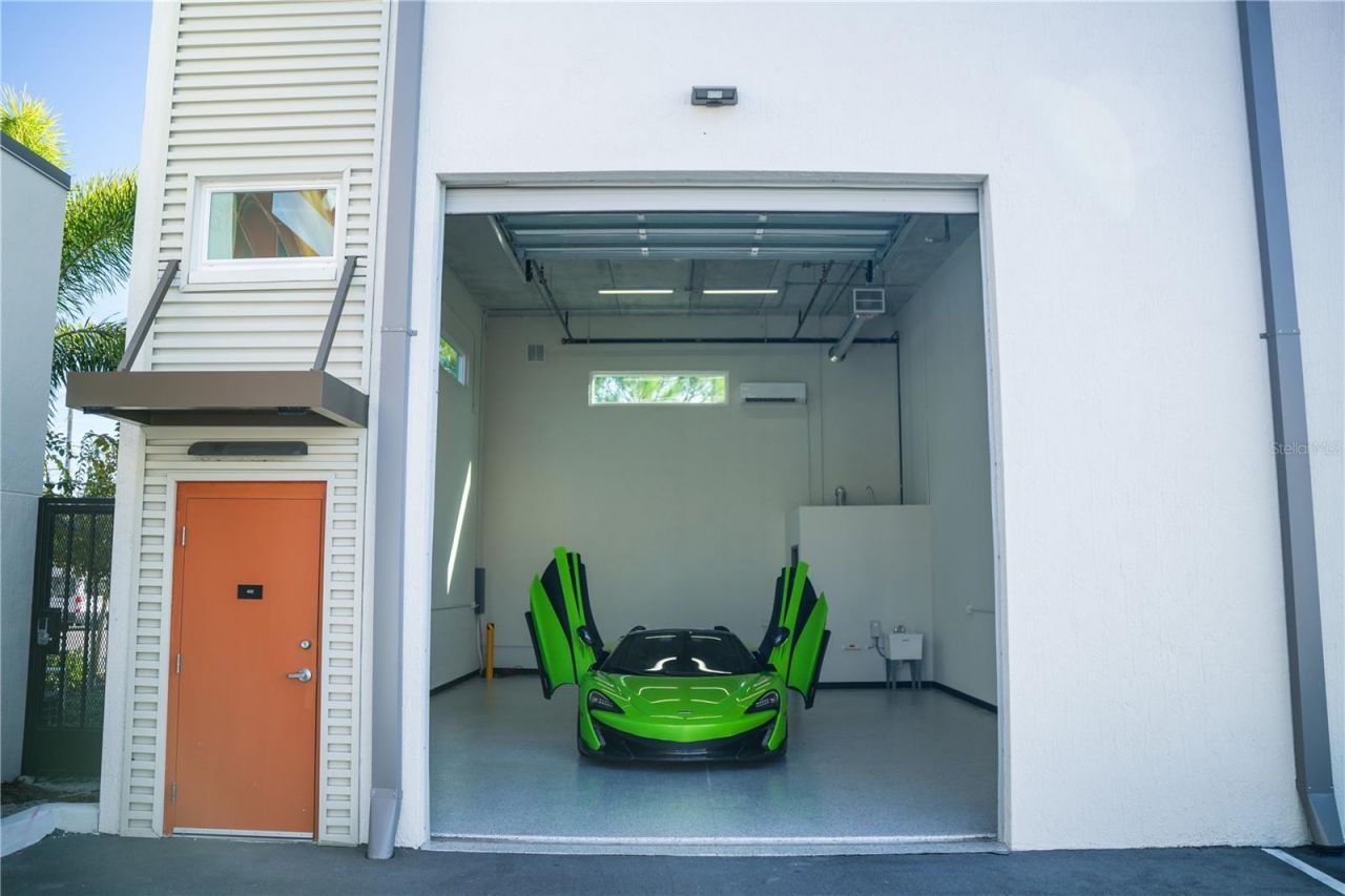 2051 Gandy Boulevard N, Unit 400, Saint Petersburg, FL 33702 Photo