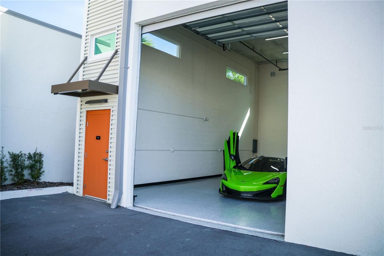 2051 Gandy Boulevard N, Unit 400, Saint Petersburg, FL 33702 Photo