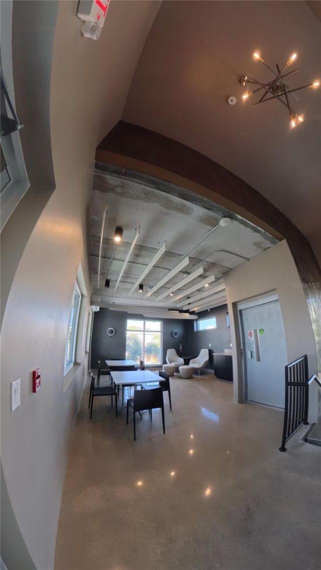 2051 Gandy Boulevard N, Unit 400, Saint Petersburg, FL 33702 Photo