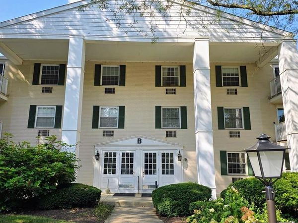 250 RIDGE PIKE, Unit CONDO B43, LAFAYETTE HILL, PA 19444