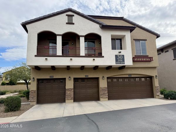 2725 E MINE CREEK Road, Unit 2058, Phoenix, AZ 85024