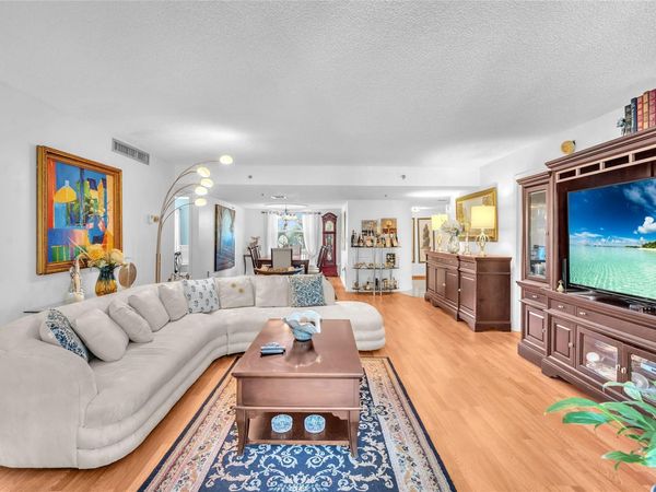 3910 Inverrary Boulevard, Unit 308-B, Lauderhill, FL 33319