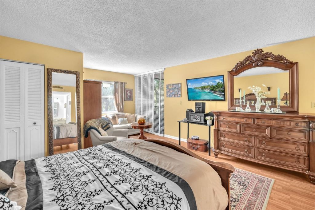 3910 Inverrary Boulevard, Unit 308-b, Lauderhill, FL 33319 Photo