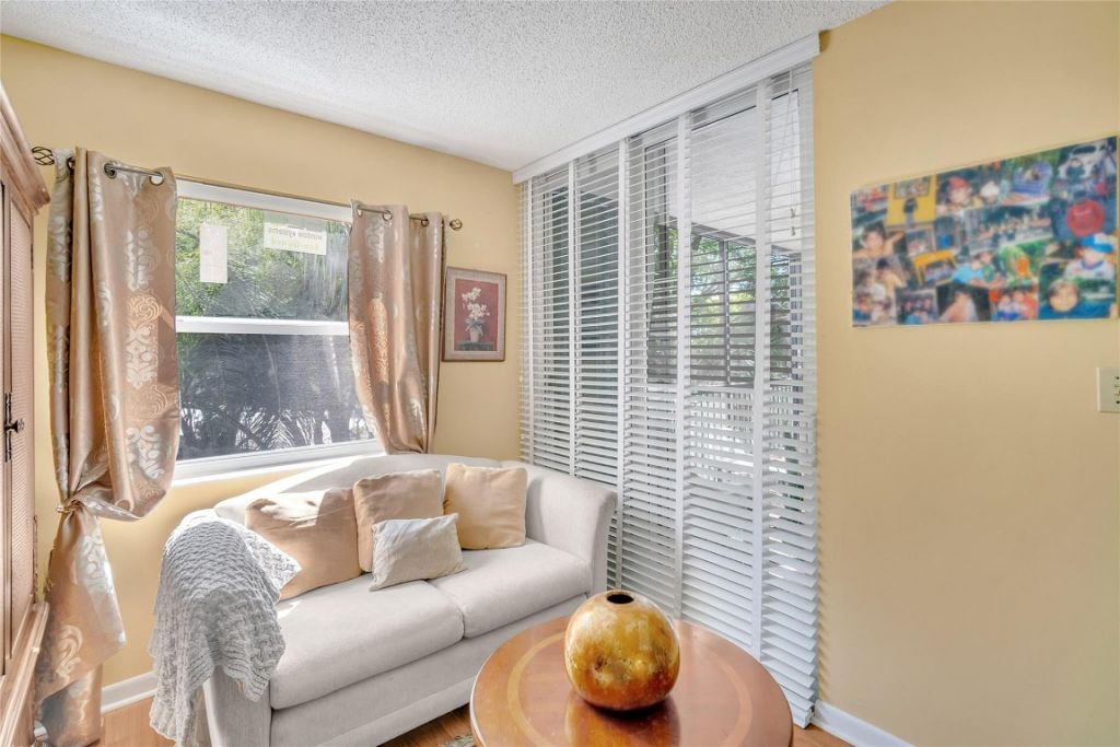 3910 Inverrary Boulevard, Unit 308-b, Lauderhill, FL 33319 Photo