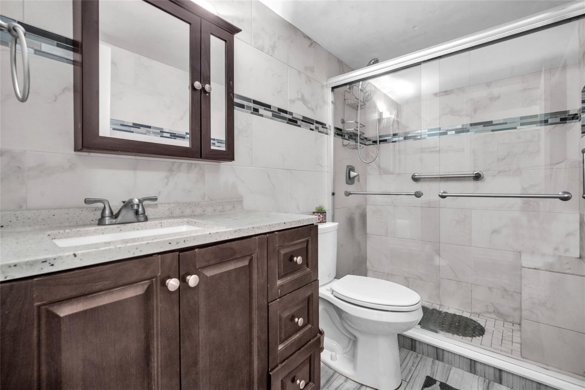 3910 Inverrary Boulevard, Unit 308-B, Lauderhill, FL 33319 Photo