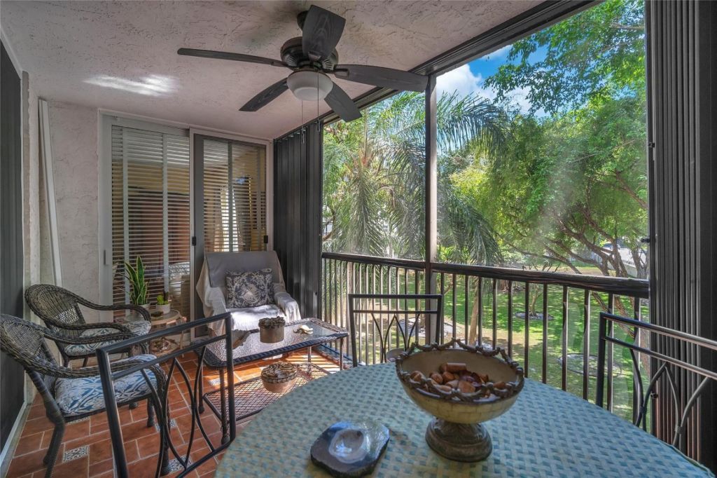 3910 Inverrary Boulevard, Unit 308-b, Lauderhill, FL 33319 Photo