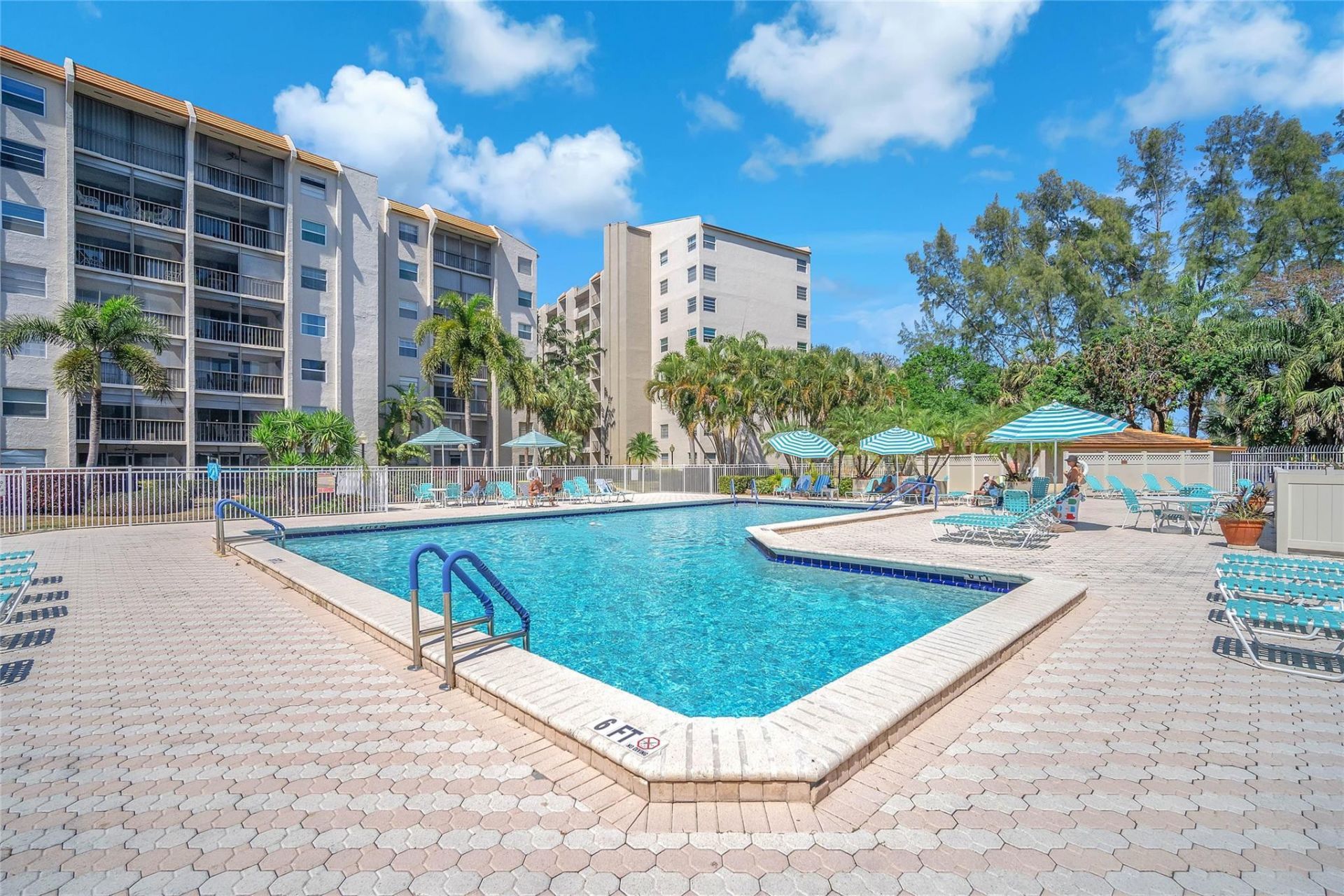 3910 Inverrary Boulevard, Unit 308-B, Lauderhill, FL 33319 Photo