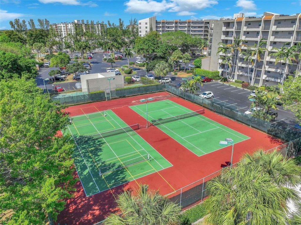 3910 Inverrary Boulevard, Unit 308-b, Lauderhill, FL 33319 Photo