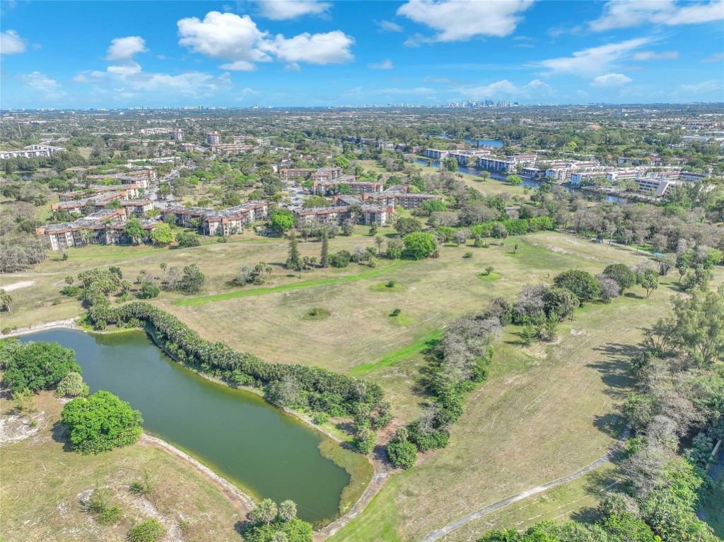 3910 Inverrary Boulevard, Unit 308-b, Lauderhill, FL 33319 Photo