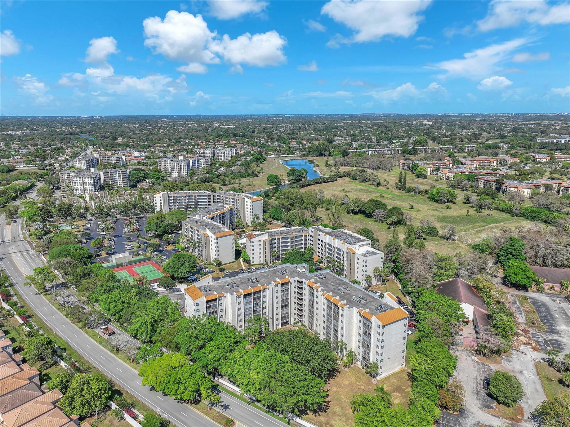 3910 Inverrary Boulevard, Unit 308-B, Lauderhill, FL 33319 Photo